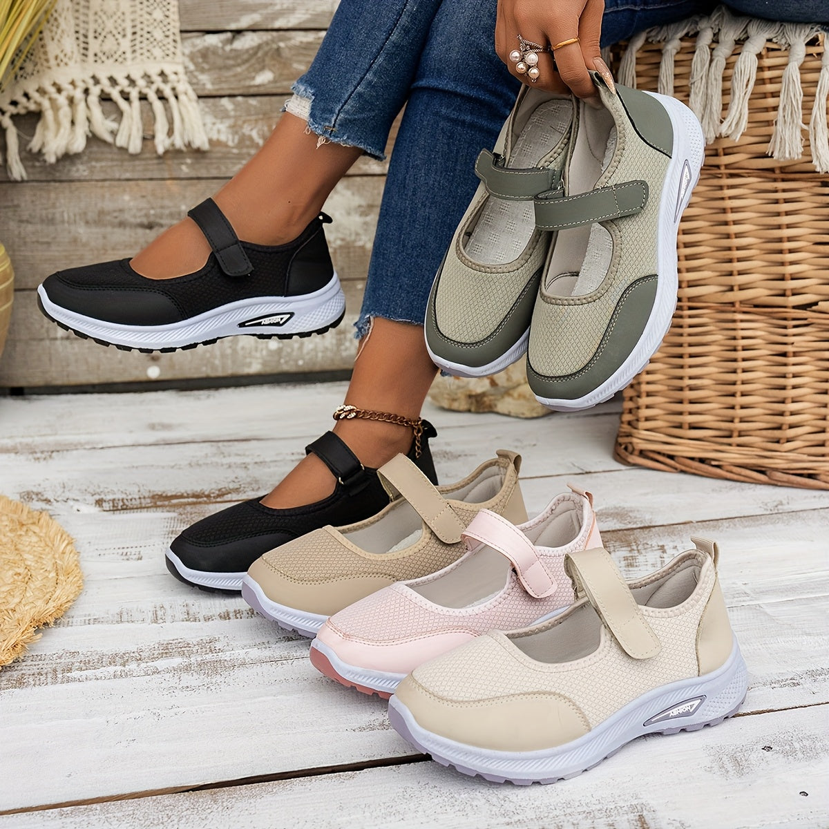 Women's Casual Breathable Mesh Walking Shoes with Adjustable Strap