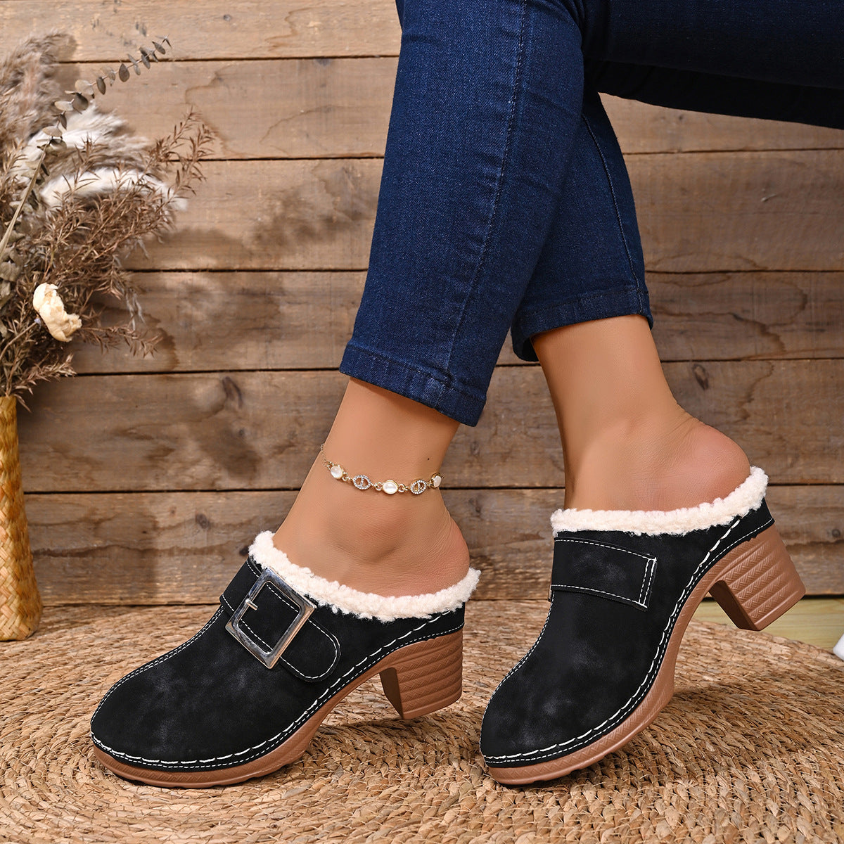 Women’s Cozy Winter Comfort Mules